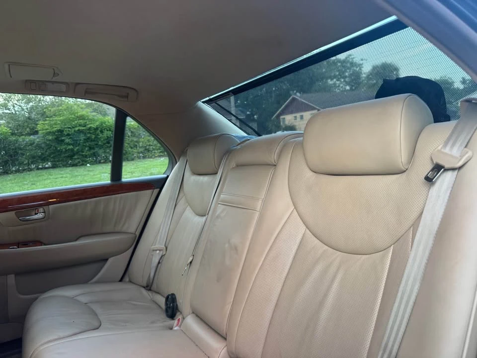 2006 Lexus LS 3rd Gen - Image 9 of 10