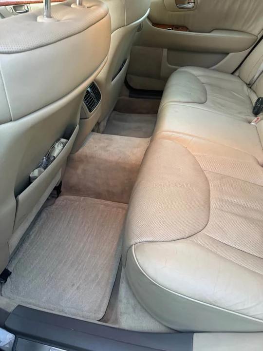 2006 Lexus LS 3rd Gen - Image 8 of 10