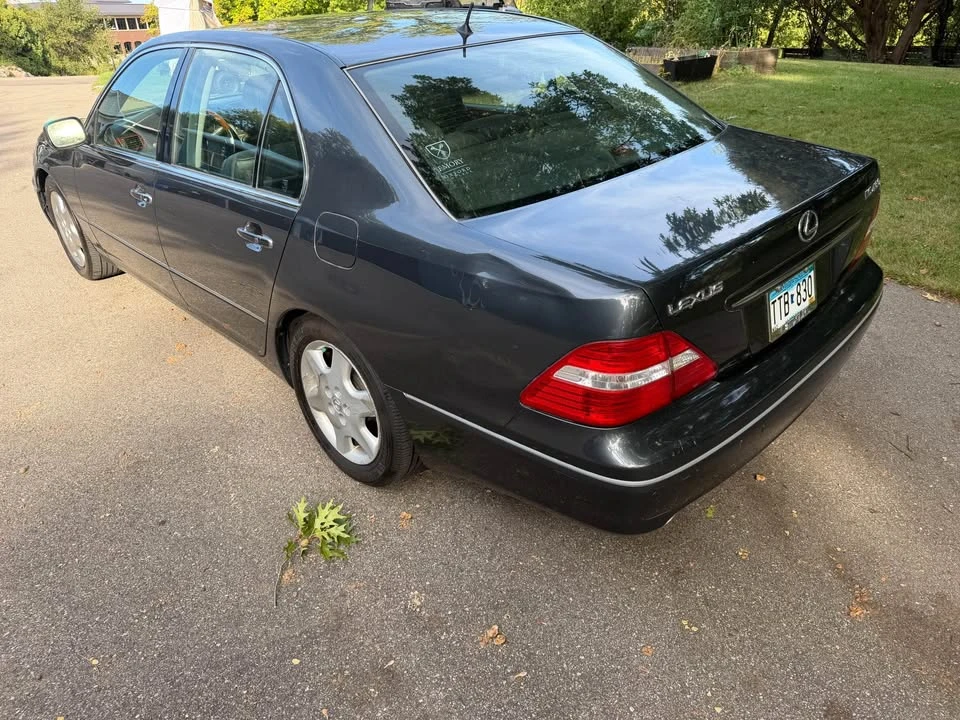 2006 Lexus LS 3rd Gen - Image 3 of 6