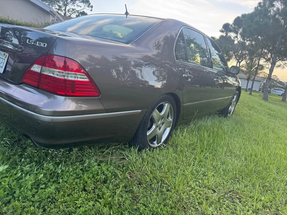 2006 Lexus LS 3rd Gen - Image 6 of 10