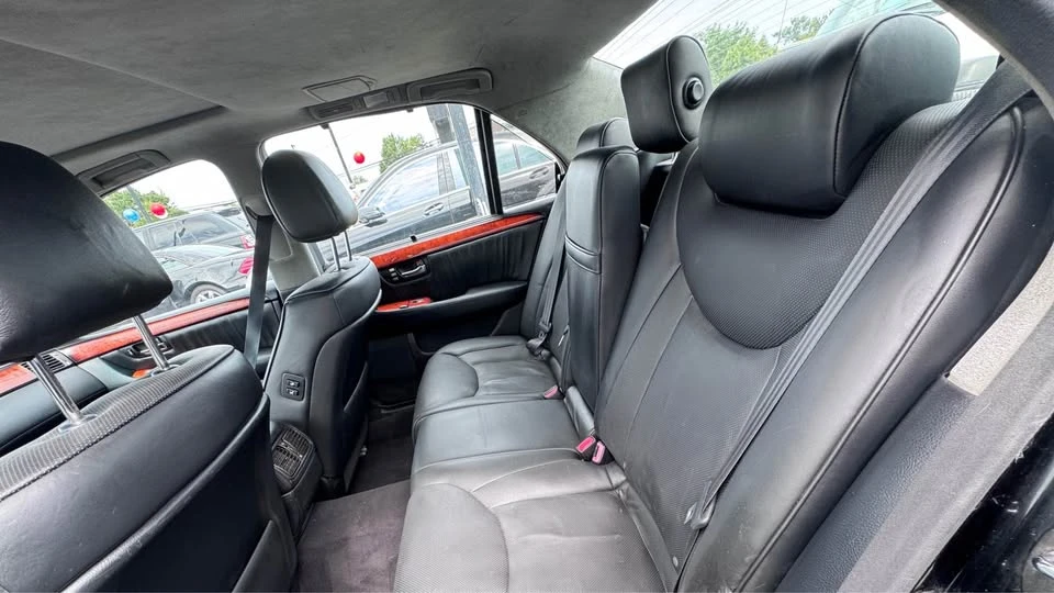 2006 Lexus LS 3rd Gen - Image 10 of 14