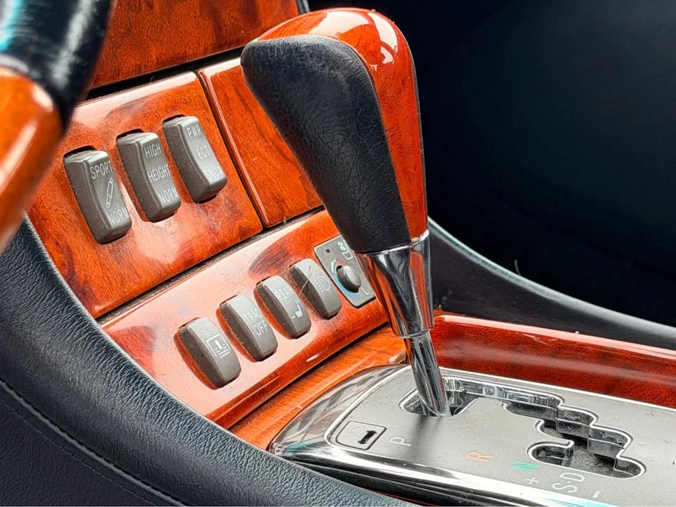 2006 Lexus LS 3rd Gen - Image 9 of 14