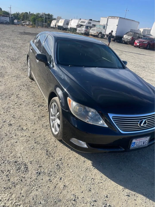 2006 Lexus LS 3rd Gen - Image 4 of 6