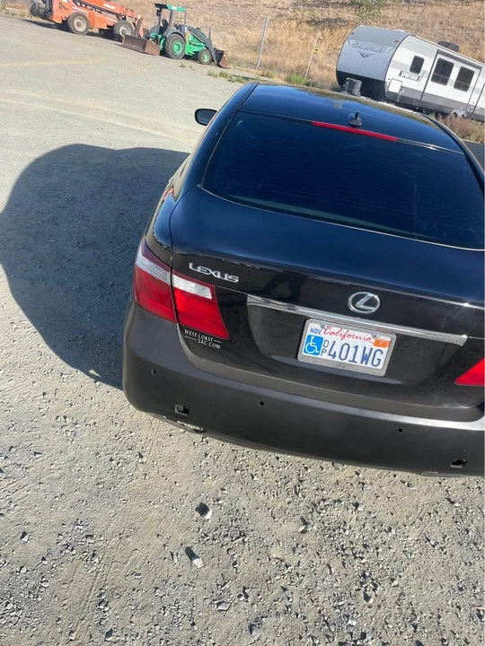 2006 Lexus LS 3rd Gen - Image 6 of 6