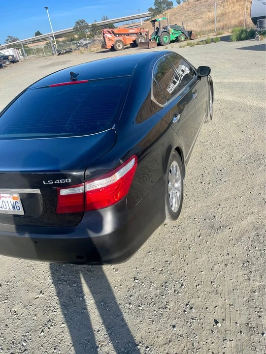 2006 Lexus LS 3rd Gen - Image 2 of 6