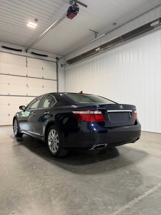 2006 Lexus LS 3rd Gen - Image 4 of 10