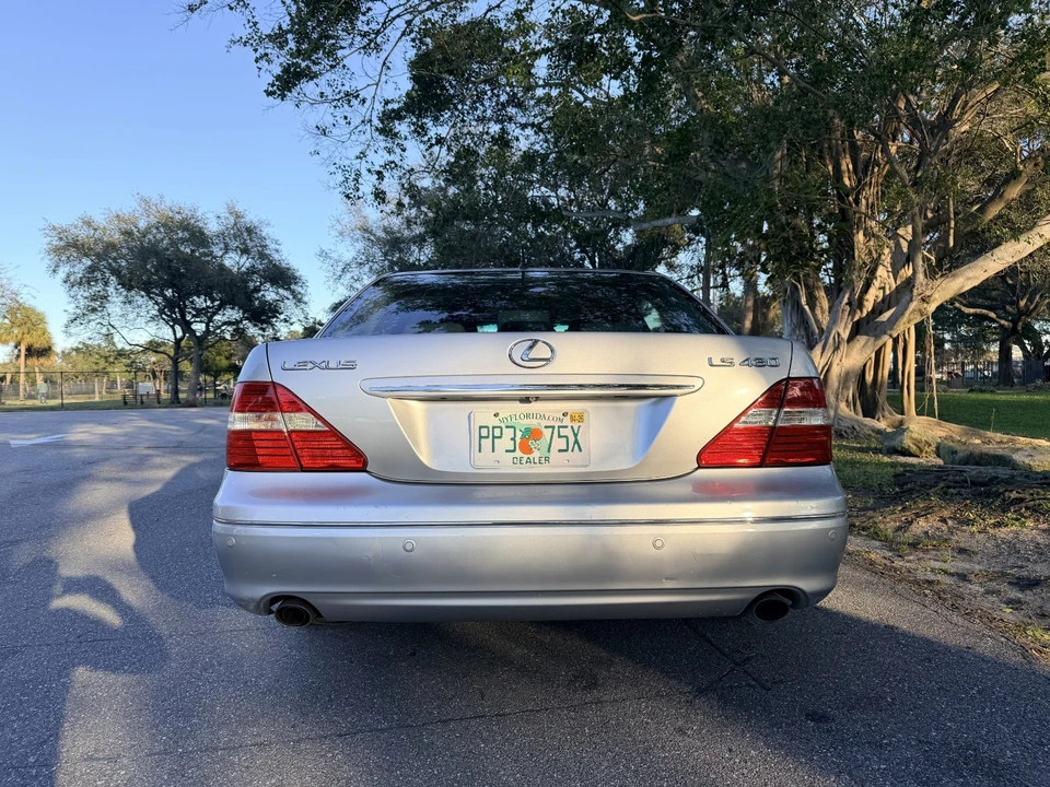 2006 Lexus LS 3rd Gen - Image 5 of 31
