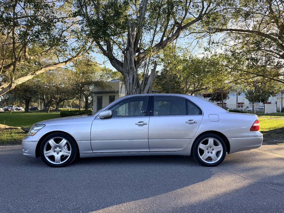 2006 Lexus LS 3rd Gen - Image 7 of 31