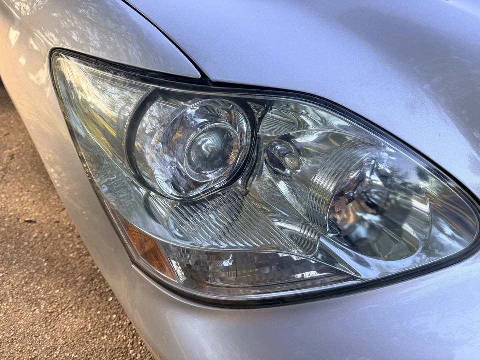 2006 Lexus LS 3rd Gen - Image 14 of 31