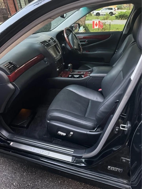 2006 Lexus LS 3rd Gen - Image 10 of 18