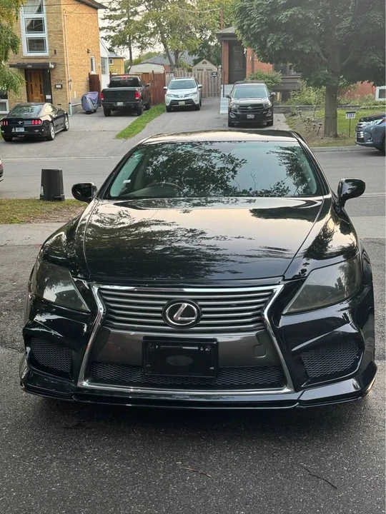 2006 Lexus LS 3rd Gen - Image 2 of 18