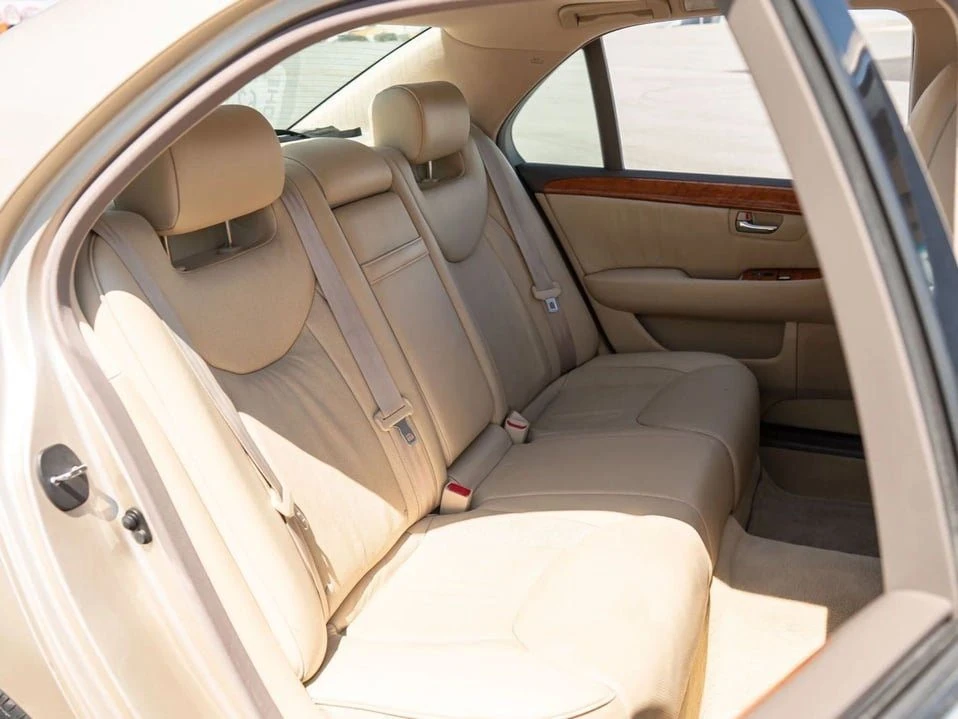 2006 Lexus LS 3rd Gen - Image 18 of 20