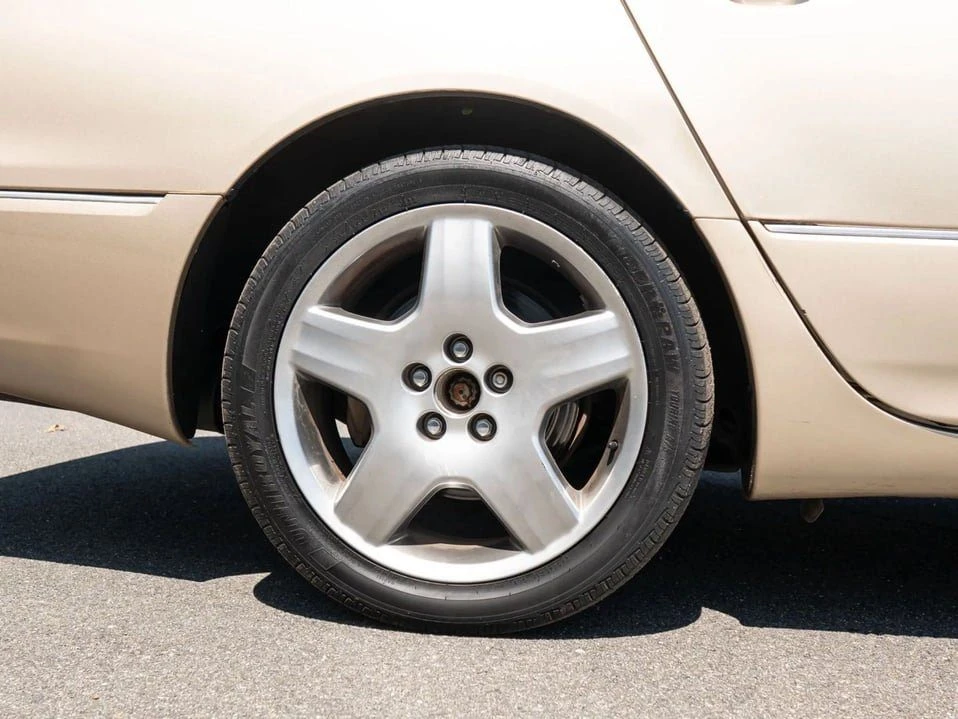 2006 Lexus LS 3rd Gen - Image 13 of 20