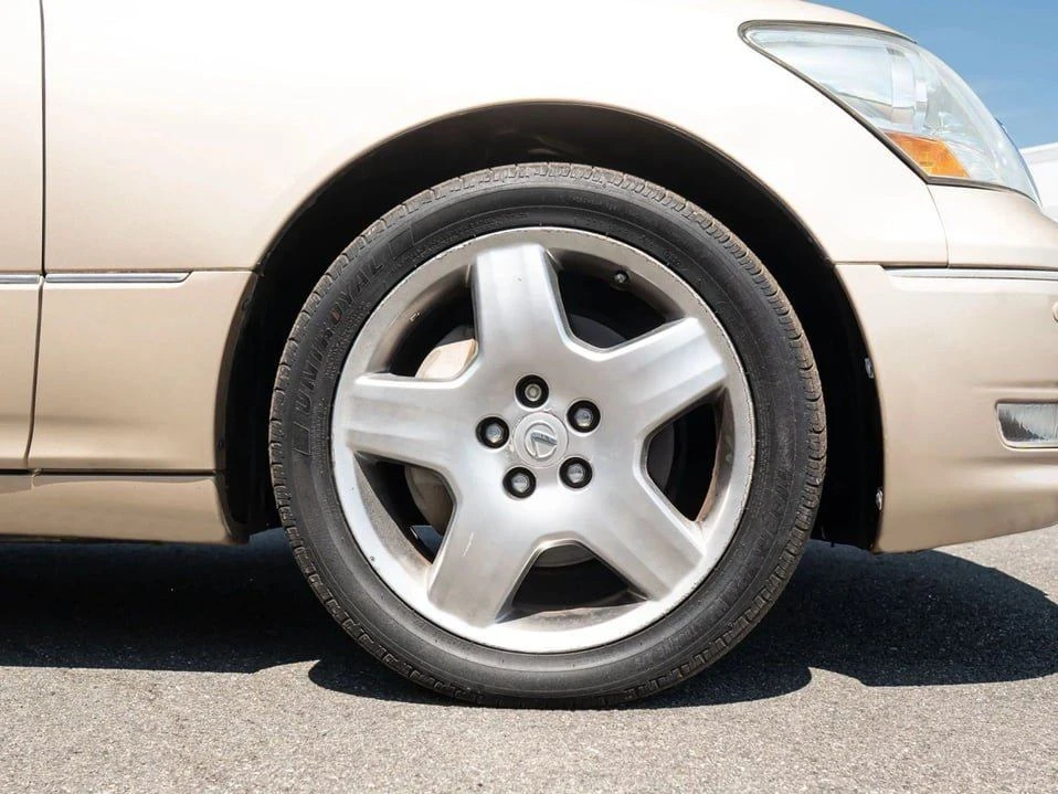 2006 Lexus LS 3rd Gen - Image 14 of 20