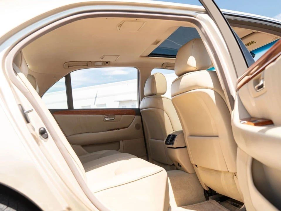 2006 Lexus LS 3rd Gen - Image 17 of 20