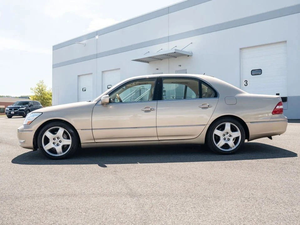 2006 Lexus LS 3rd Gen - Image 3 of 20