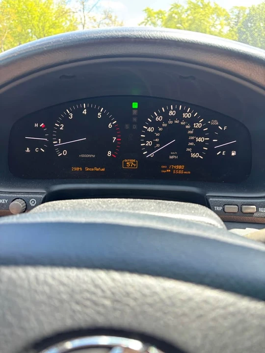 2006 Lexus LS 3rd Gen - Image 13 of 20