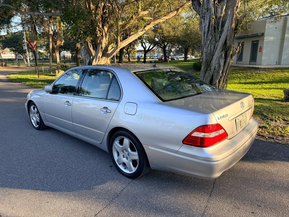 2006 Lexus LS 3rd Gen - Image 6 of 20