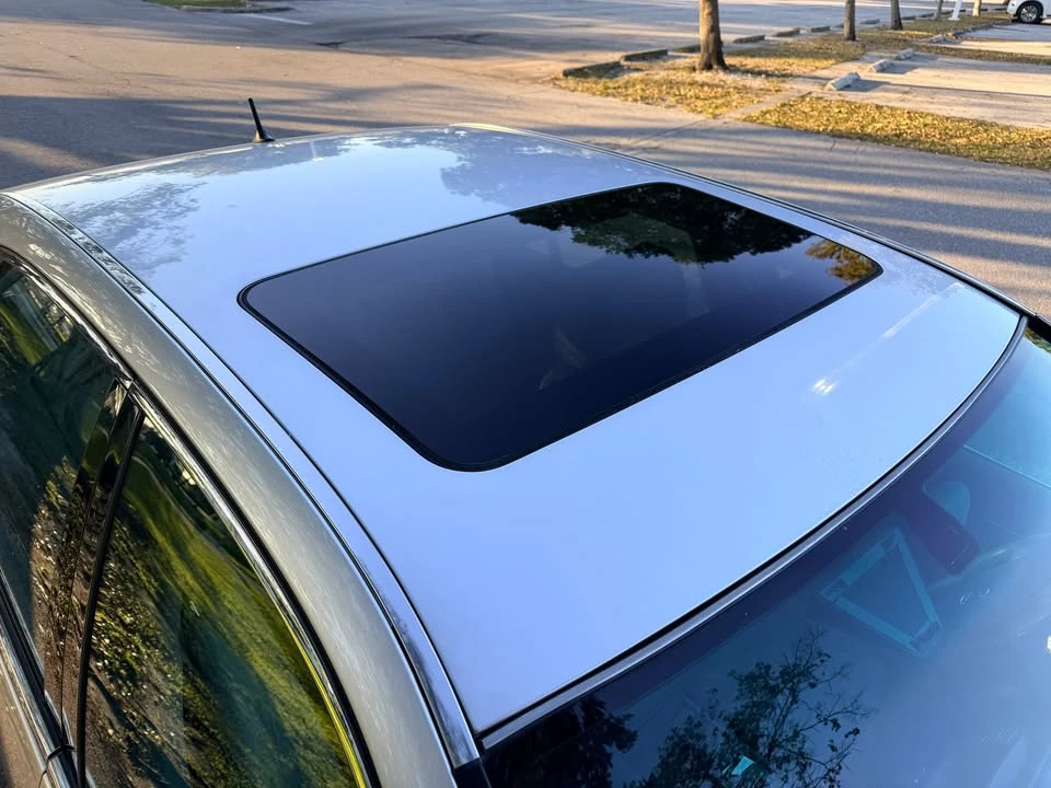 2006 Lexus LS 3rd Gen - Image 8 of 20