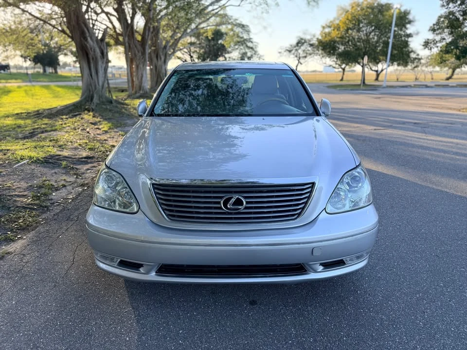 2006 Lexus LS 3rd Gen - Image 16 of 20