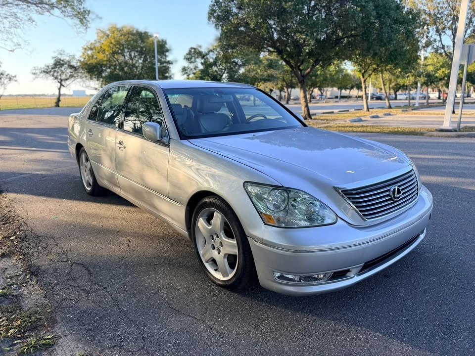 2006 Lexus LS 3rd Gen - Image 2 of 20