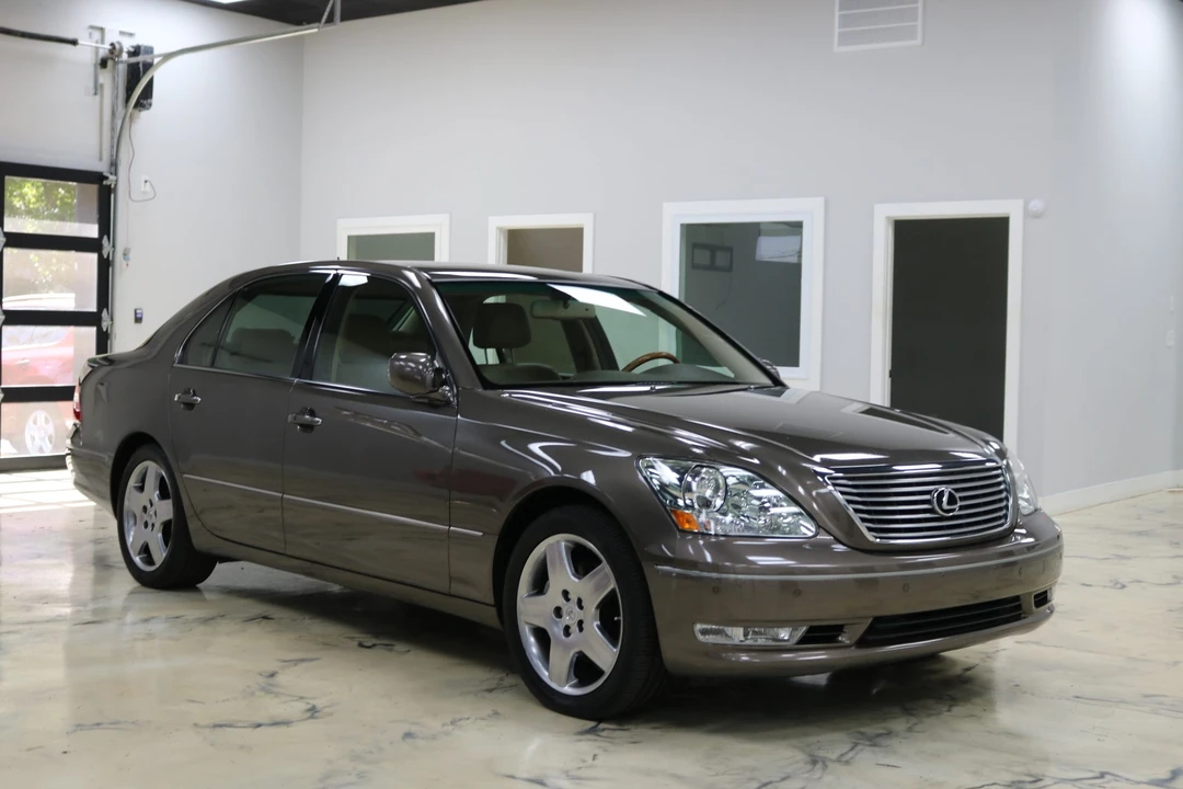 2006 Lexus LS 3rd Gen - Image 9 of 31