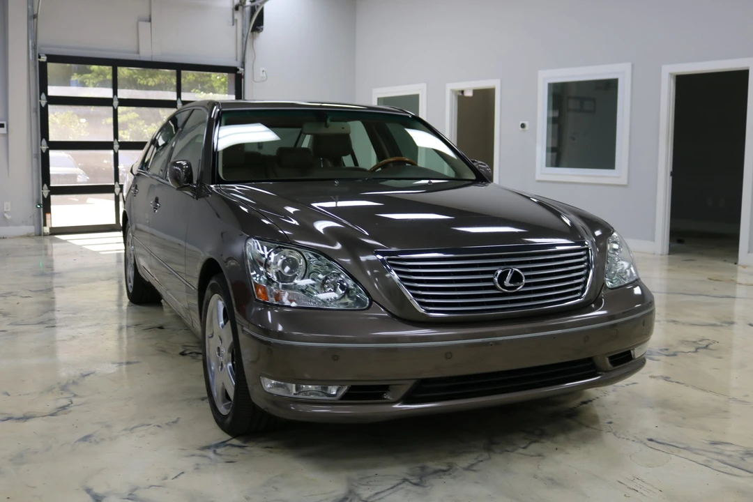2006 Lexus LS 3rd Gen - Image 12 of 31