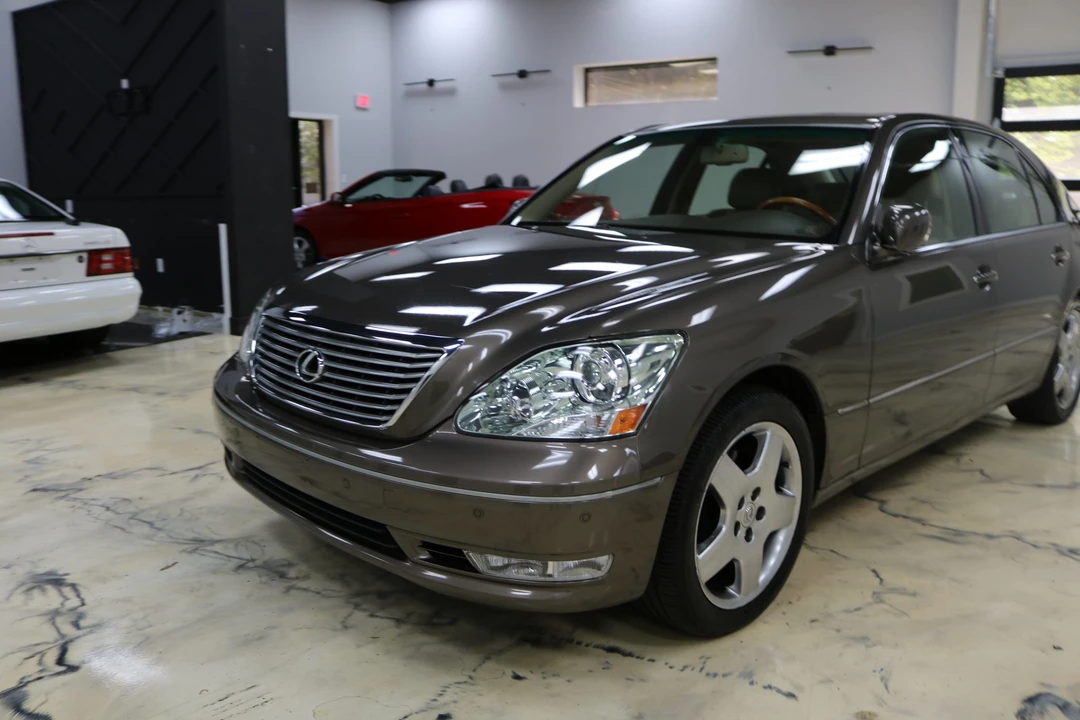 2006 Lexus LS 3rd Gen - Image 19 of 31