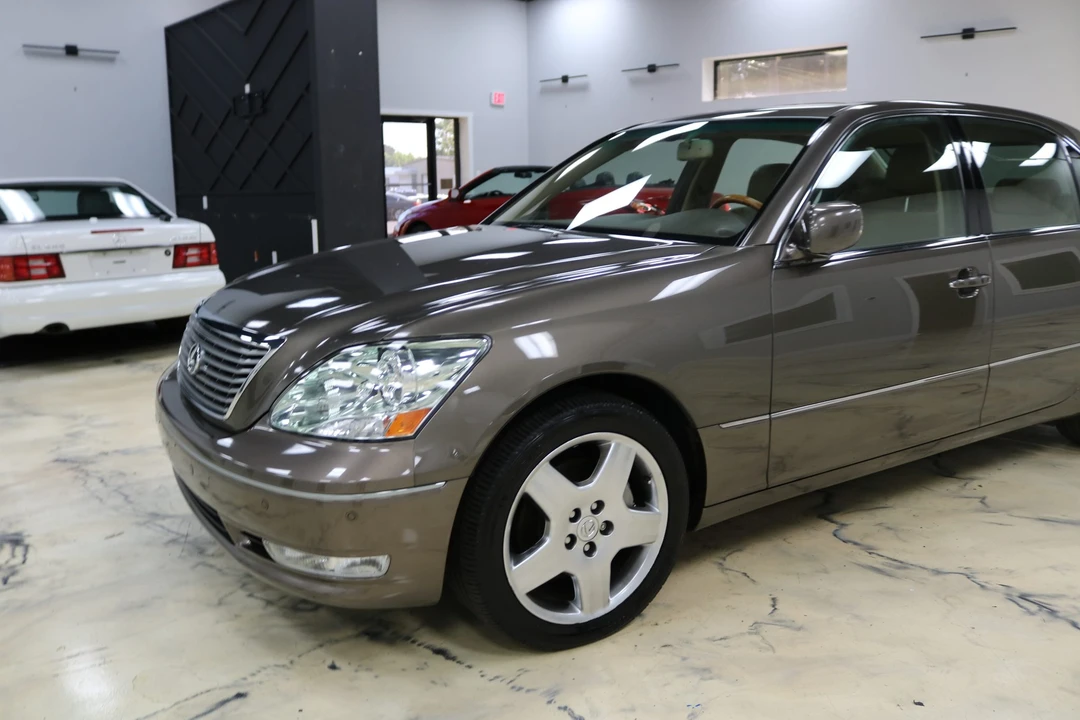 2006 Lexus LS 3rd Gen - Image 20 of 31