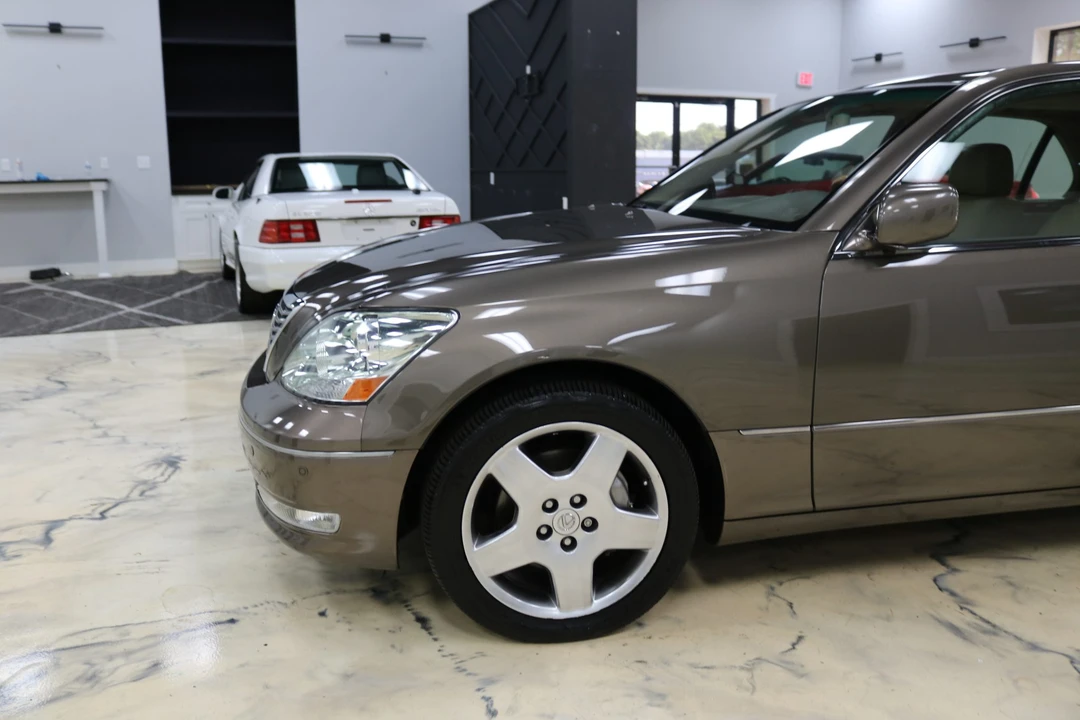 2006 Lexus LS 3rd Gen - Image 21 of 31