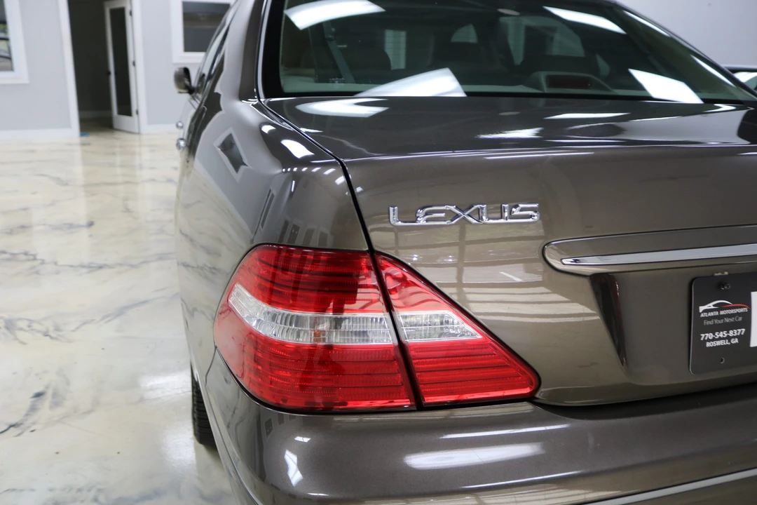 2006 Lexus LS 3rd Gen - Image 28 of 31
