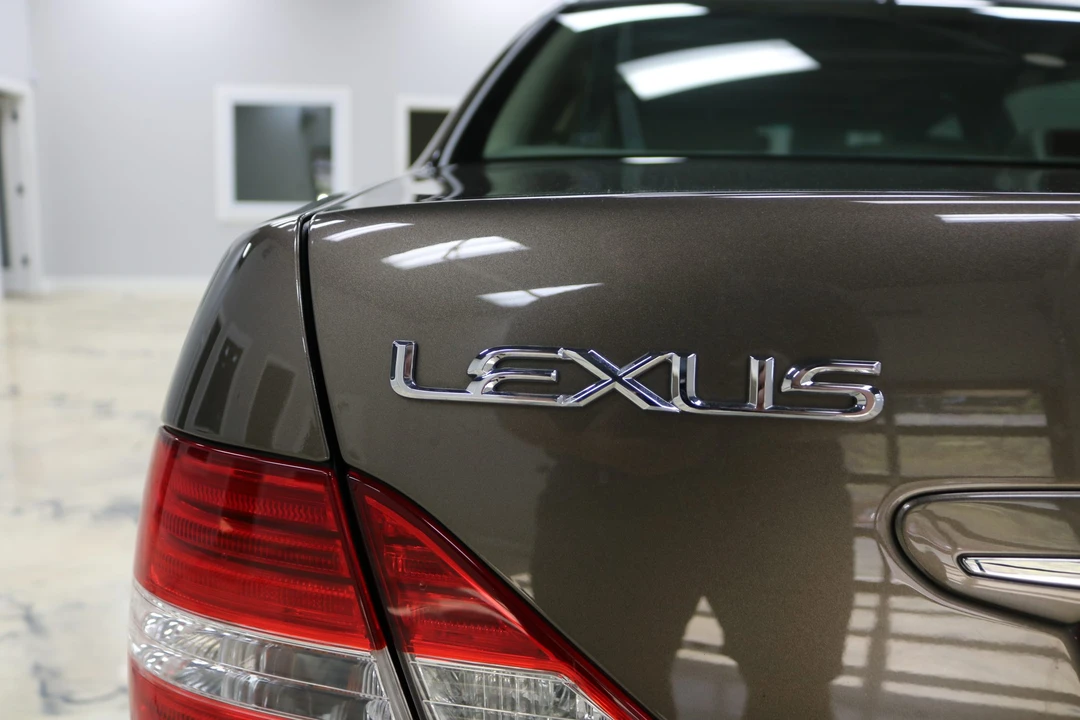 2006 Lexus LS 3rd Gen - Image 30 of 31