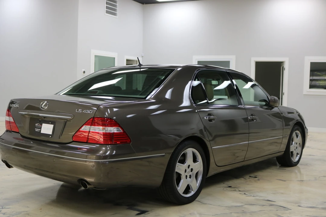 2006 Lexus LS 3rd Gen - Image 7 of 31