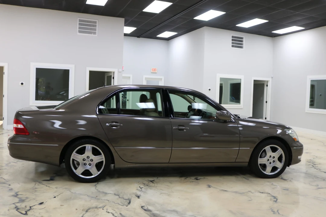 2006 Lexus LS 3rd Gen - Image 8 of 31
