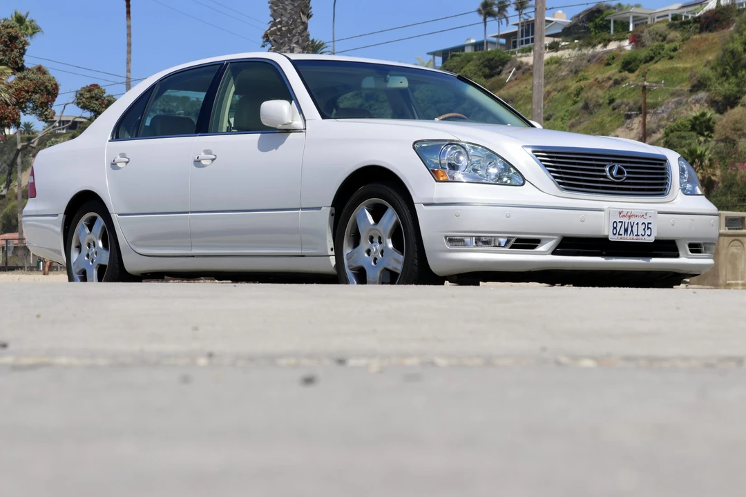 2006 Lexus LS 3rd Gen - Image 7 of 31