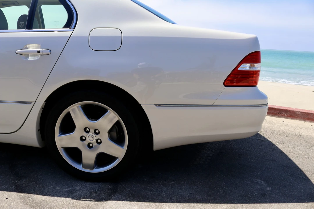 2006 Lexus LS 3rd Gen - Image 28 of 31