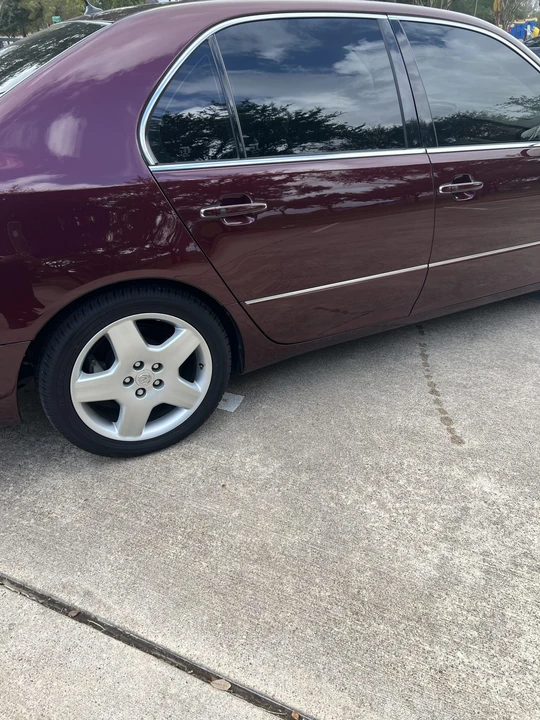 2006 Lexus LS 3rd Gen - Image 16 of 31