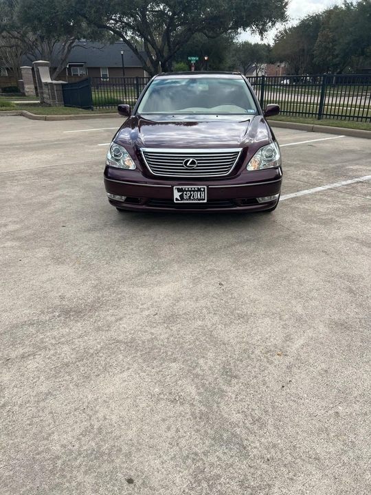 2006 Lexus LS 3rd Gen - Image 11 of 31
