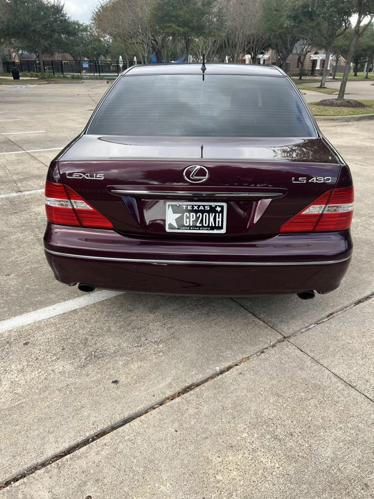 2006 Lexus LS 3rd Gen - Image 8 of 31