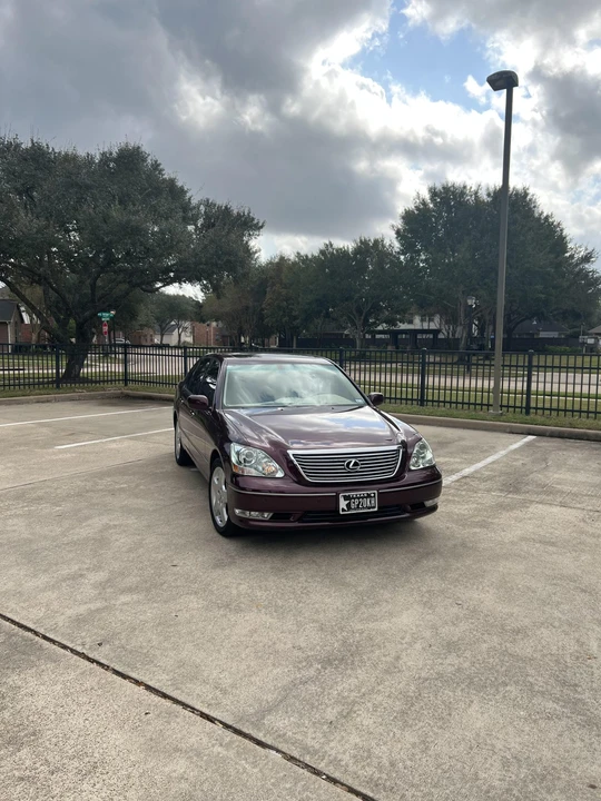 2006 Lexus LS 3rd Gen - Image 9 of 31