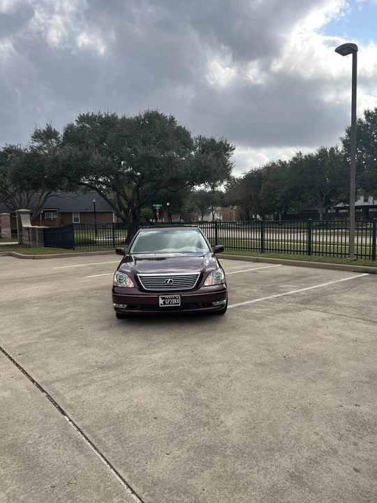 2006 Lexus LS 3rd Gen - Image 10 of 31