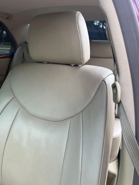 2006 Lexus LS 3rd Gen - Image 29 of 31