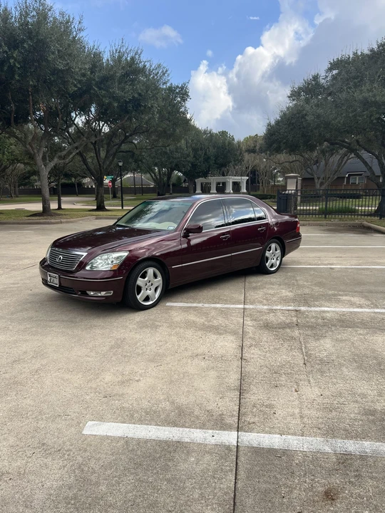 2006 Lexus LS 3rd Gen - Image 2 of 31