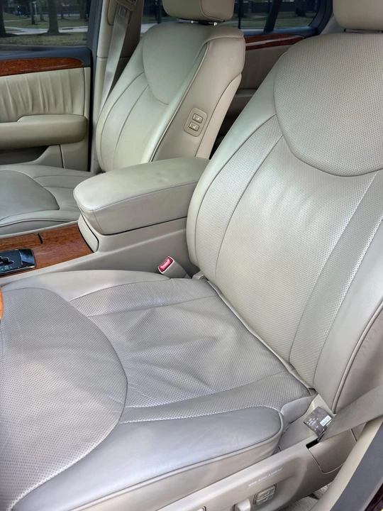2006 Lexus LS 3rd Gen - Image 28 of 31