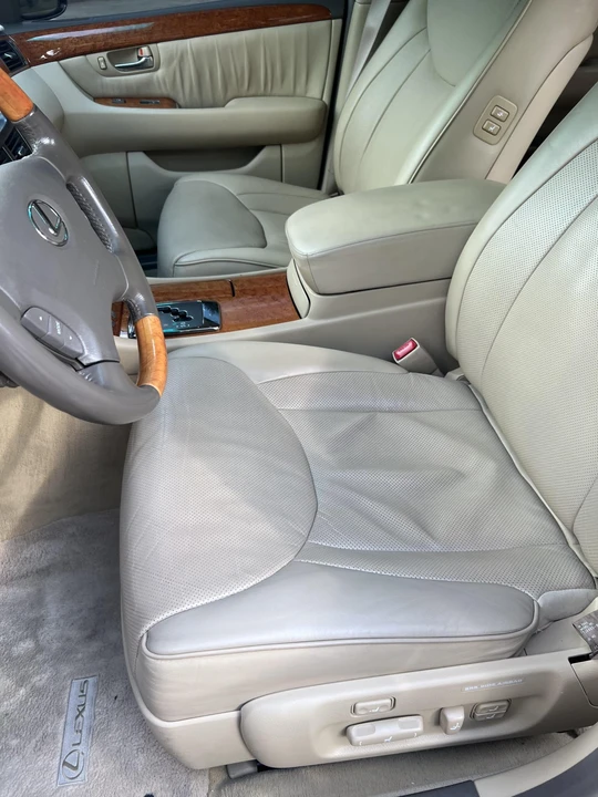 2006 Lexus LS 3rd Gen - Image 27 of 31