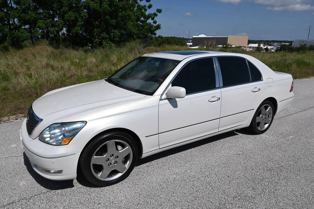 2006 Lexus LS 3rd Gen - Image 13 of 31