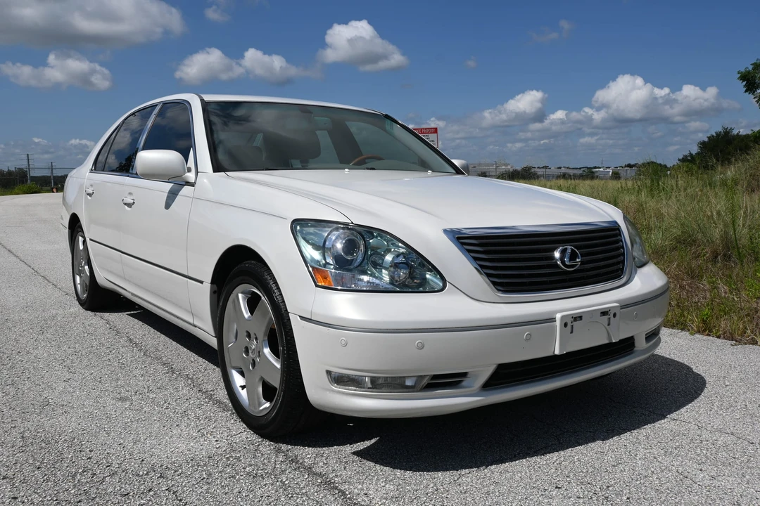 2006 Lexus LS 3rd Gen - Image 2 of 31