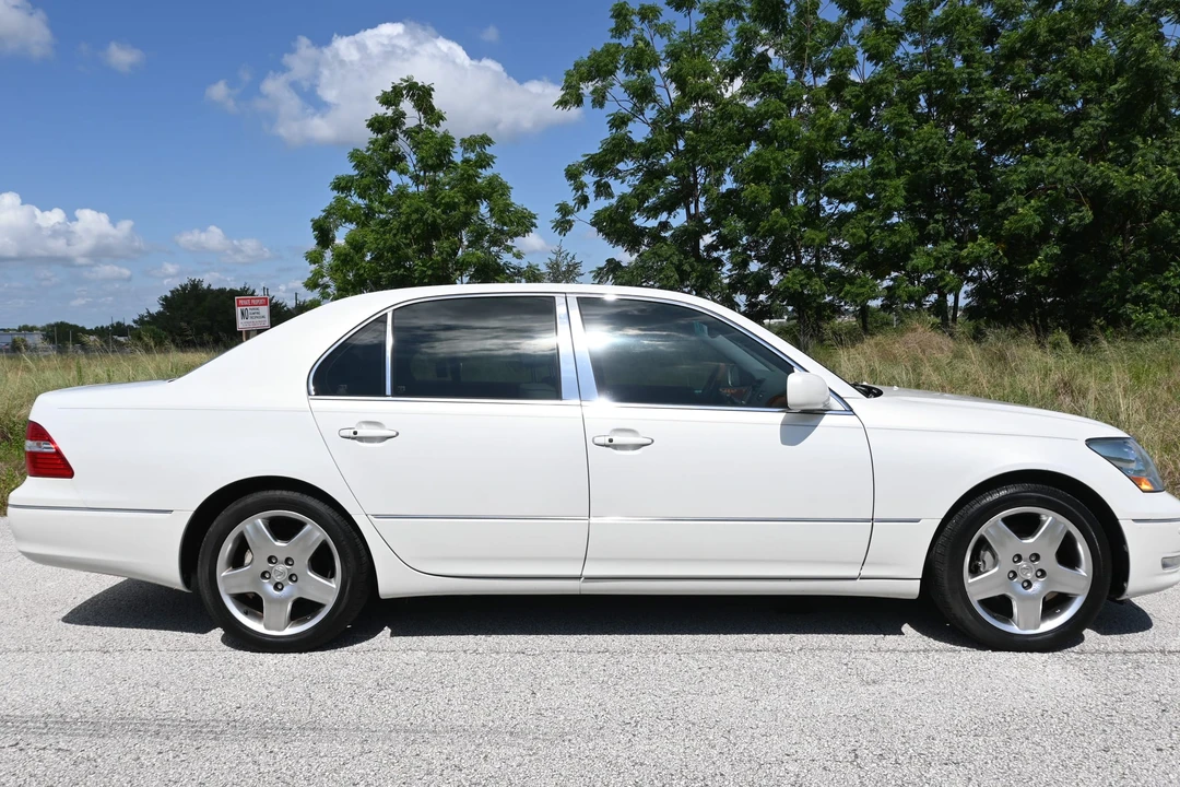 2006 Lexus LS 3rd Gen - Image 26 of 31
