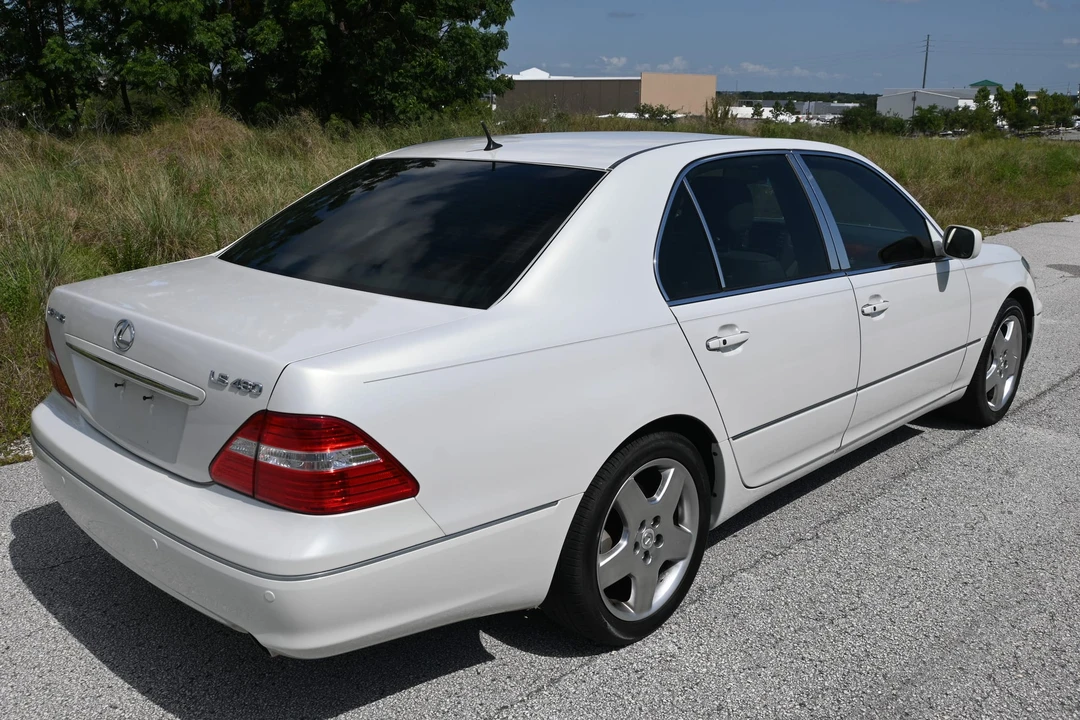 2006 Lexus LS 3rd Gen - Image 24 of 31