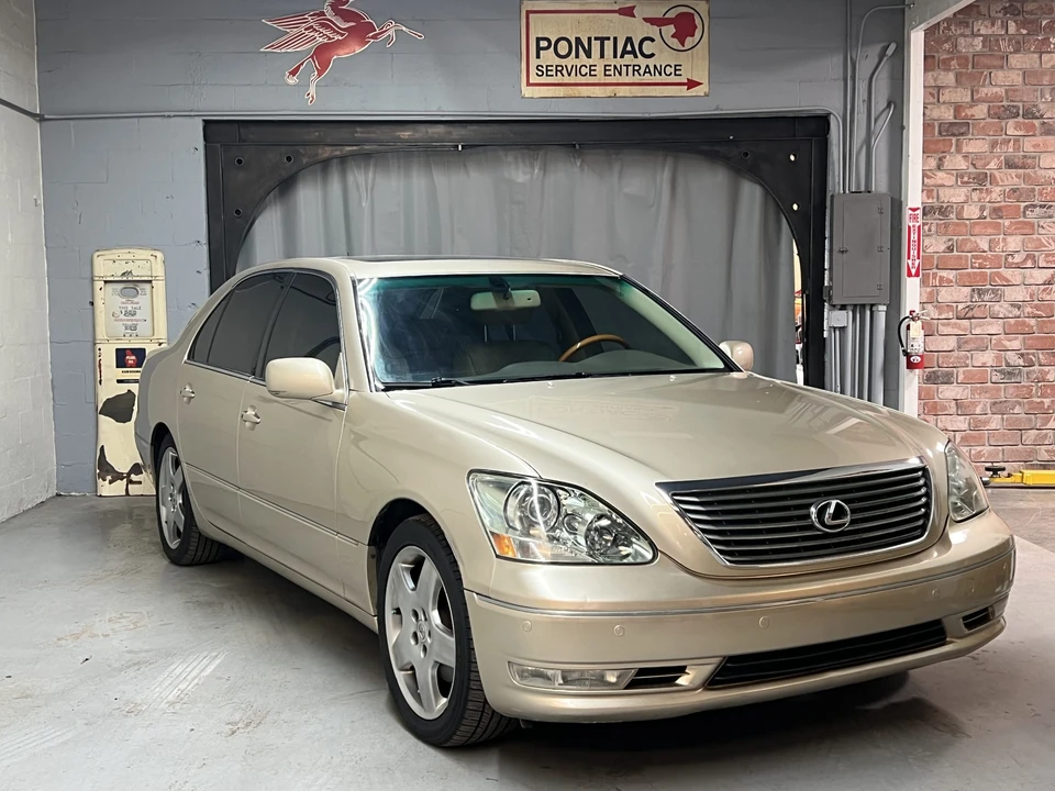 2006 Lexus LS 3rd Gen - Image 11 of 31